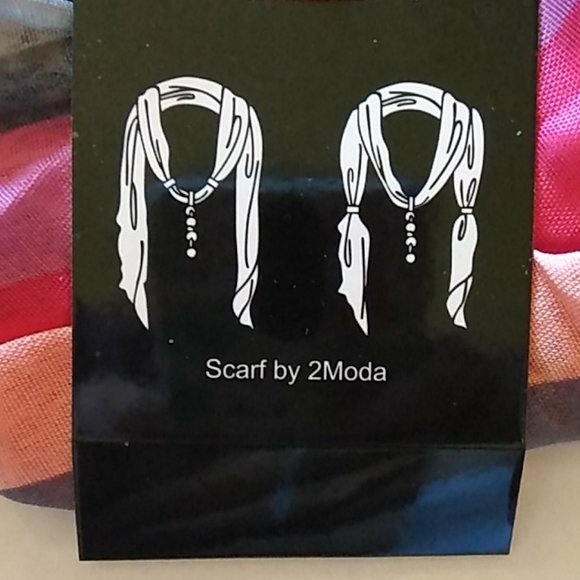 2Moda Scarf Multi Colored NWT - Picture 2 of 3